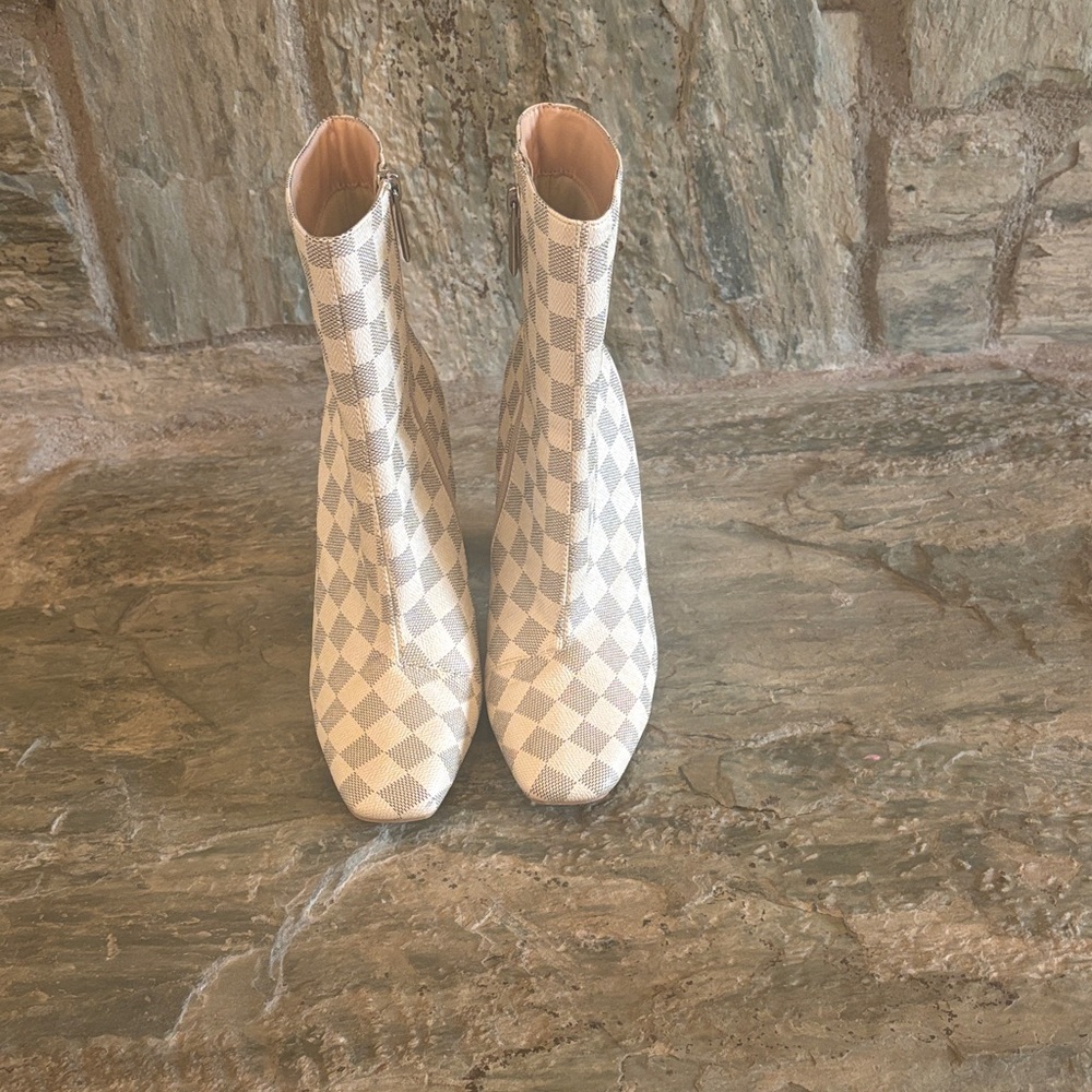 Checkered Heeled Boots - Picture 2 of 7